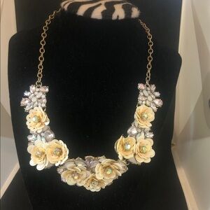 Vintage Floral Gold and Cream Necklace